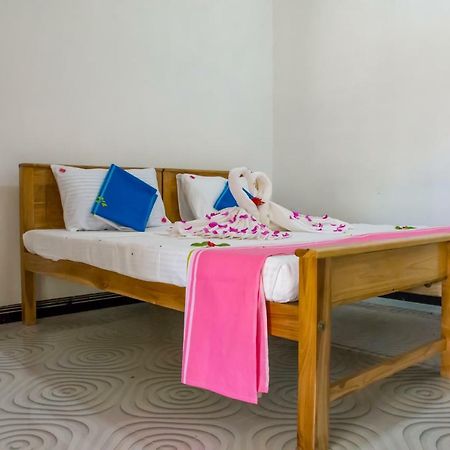 Beach Lagoon Parans Hotel Arugam Bay Exterior photo